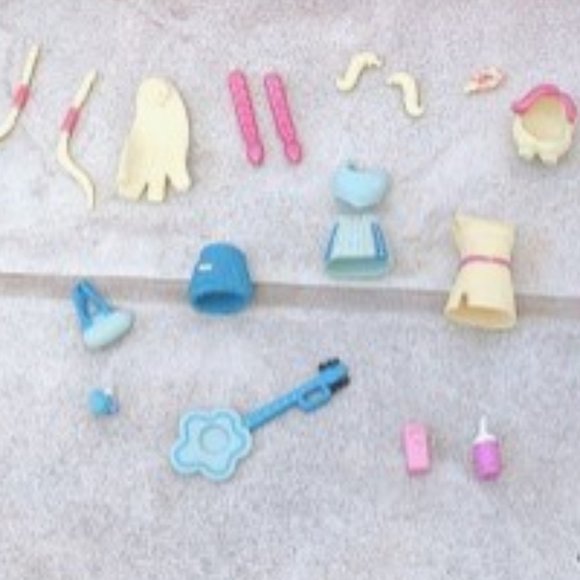 VINTAGE Polly Pocket Pink Limo Accessories and Doll - Picture 4 of 10